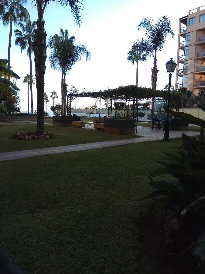 Esplendido Apartamento, Carihuela Edificio El Remo, Primera Linea Torremolinos Spain