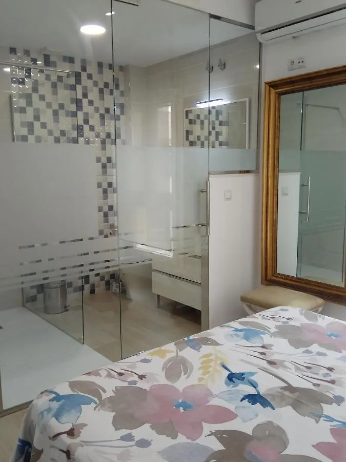 Esplendido Apartamento, Carihuela Edificio El Remo, Primera Linea Torremolinos